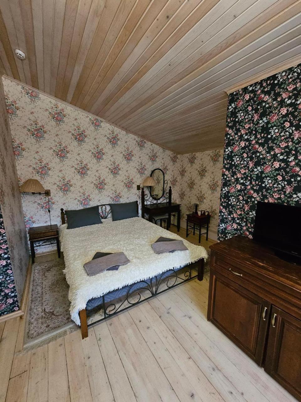 Minihotel Zolotoe Runo Ploskoye Exteriör bild