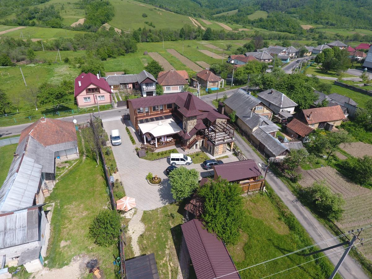 Minihotel Zolotoe Runo Ploskoye Exteriör bild